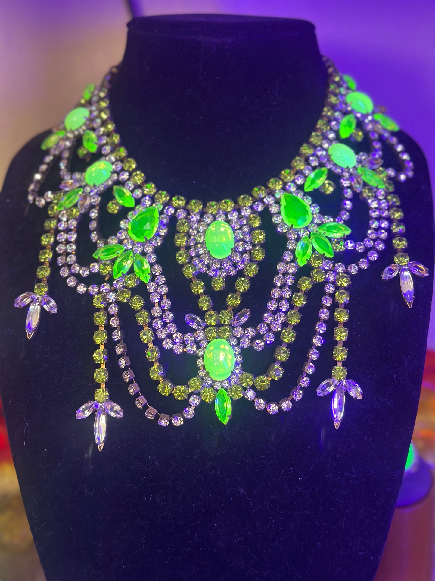 Czech Uranium Glass Glowing Necklace & Earring (Set #2)