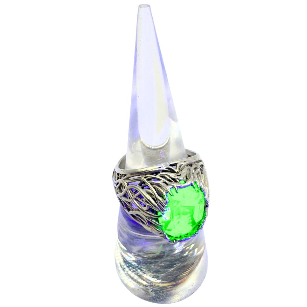 Uranium Glowing Glass Moss Ring Size 6.5